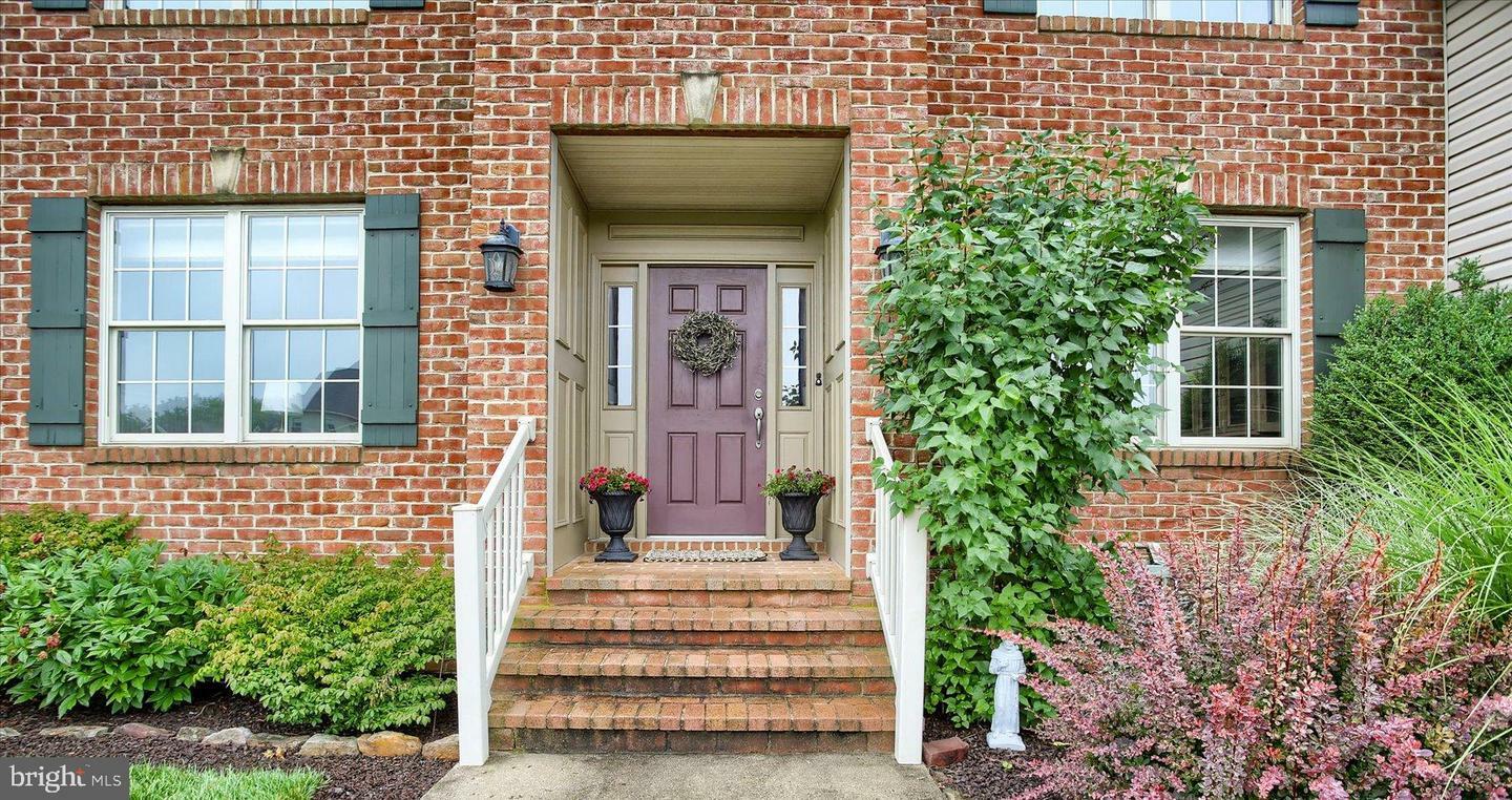 Property Photo:  4 Spring View Court  PA 17050 