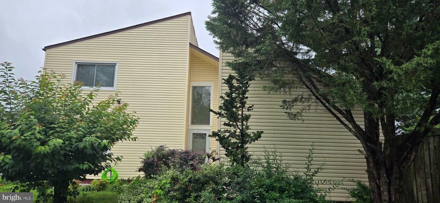 Property Photo: 350 Juniper Court VA 20170