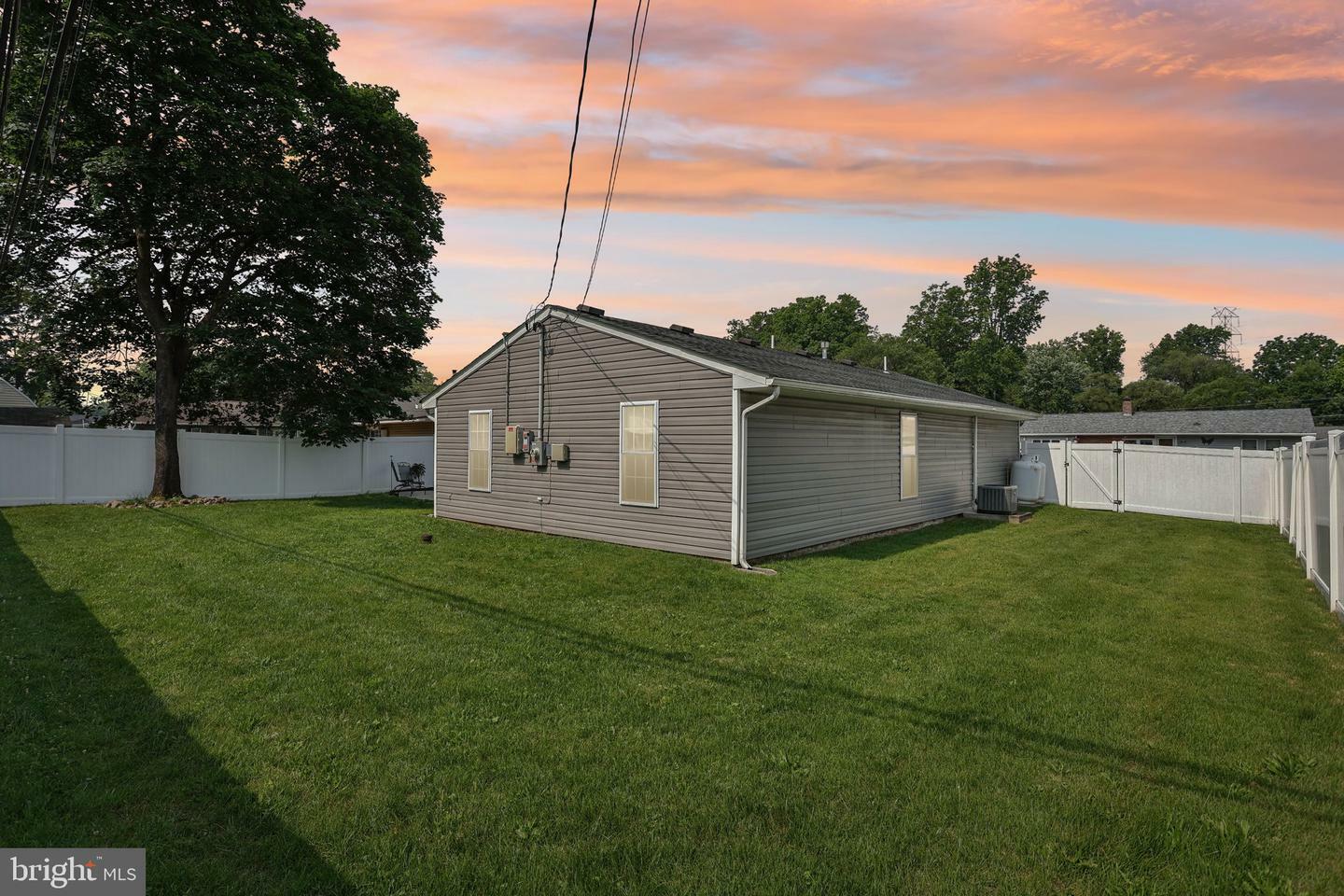 Property Photo: 40 Openwood Lane PA 19055