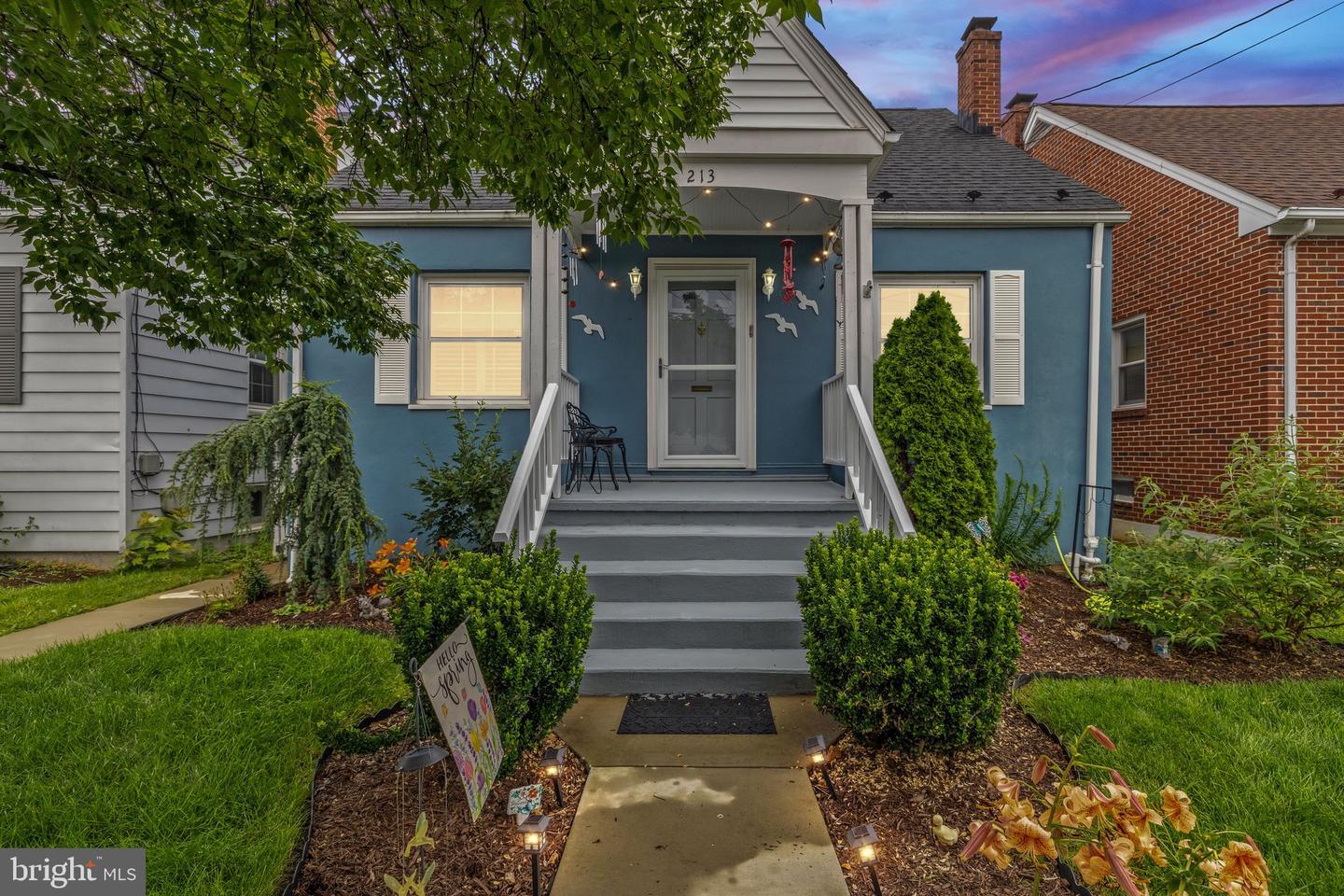 Property Photo: 213 West Street VA 22601