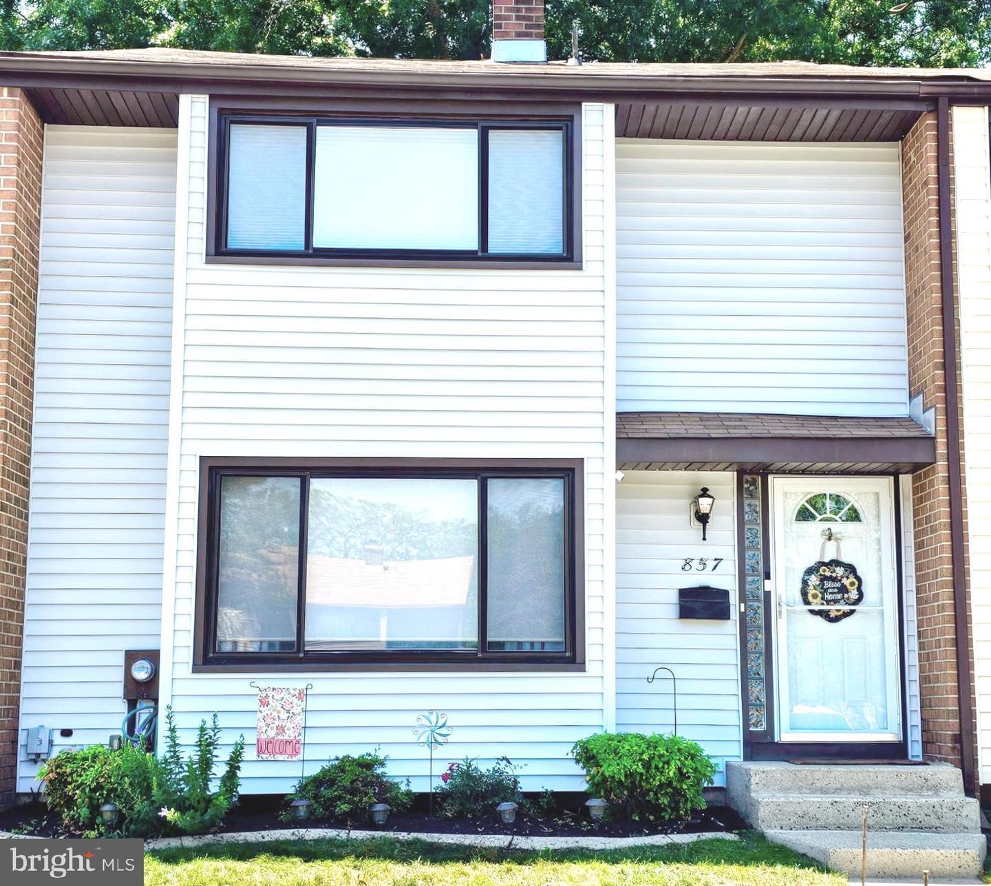 857 Jamestown Rd  East Windsor NJ 08520 photo