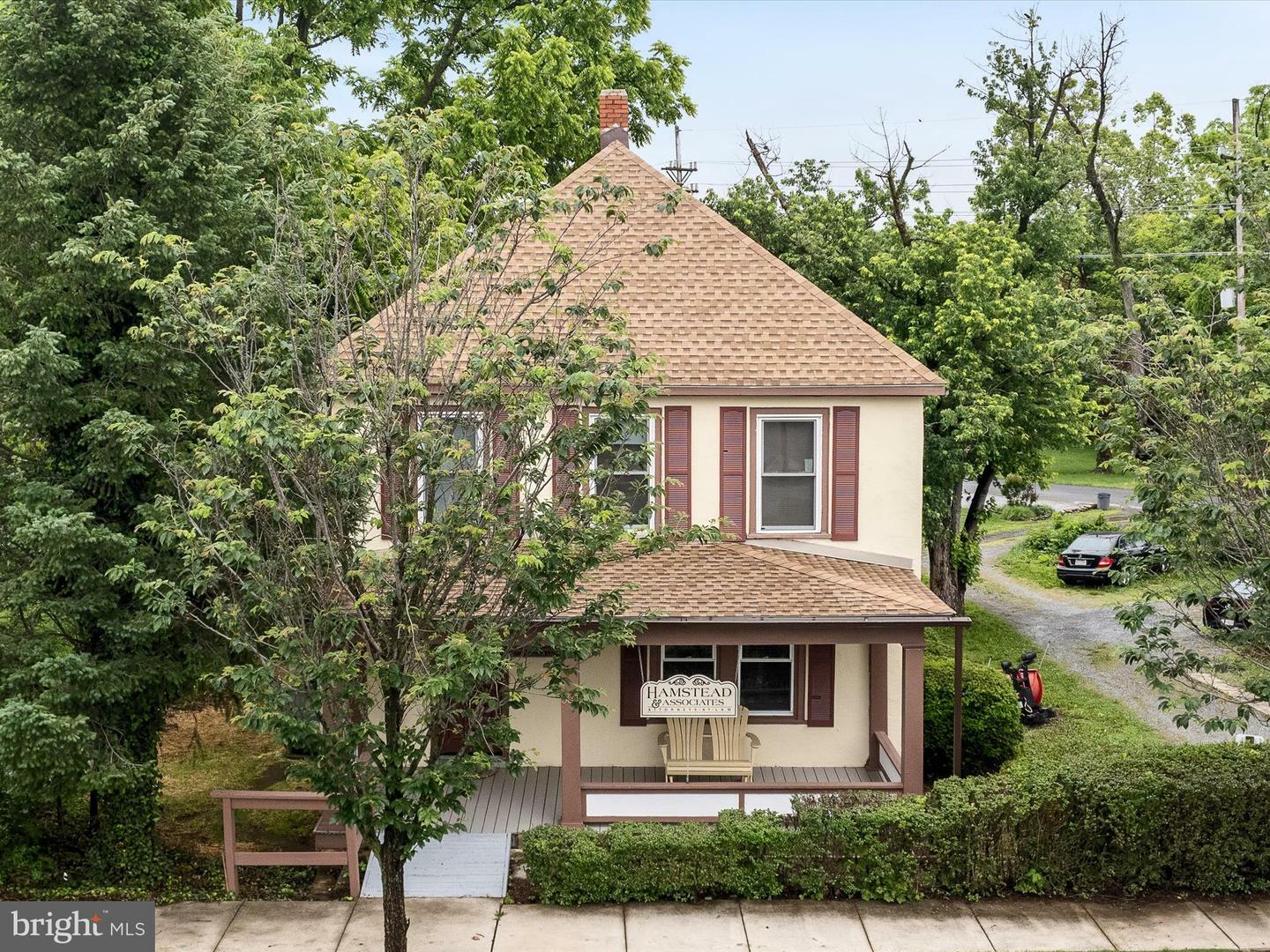 Property Photo: 507 S Fairfax Boulevard WV 25414