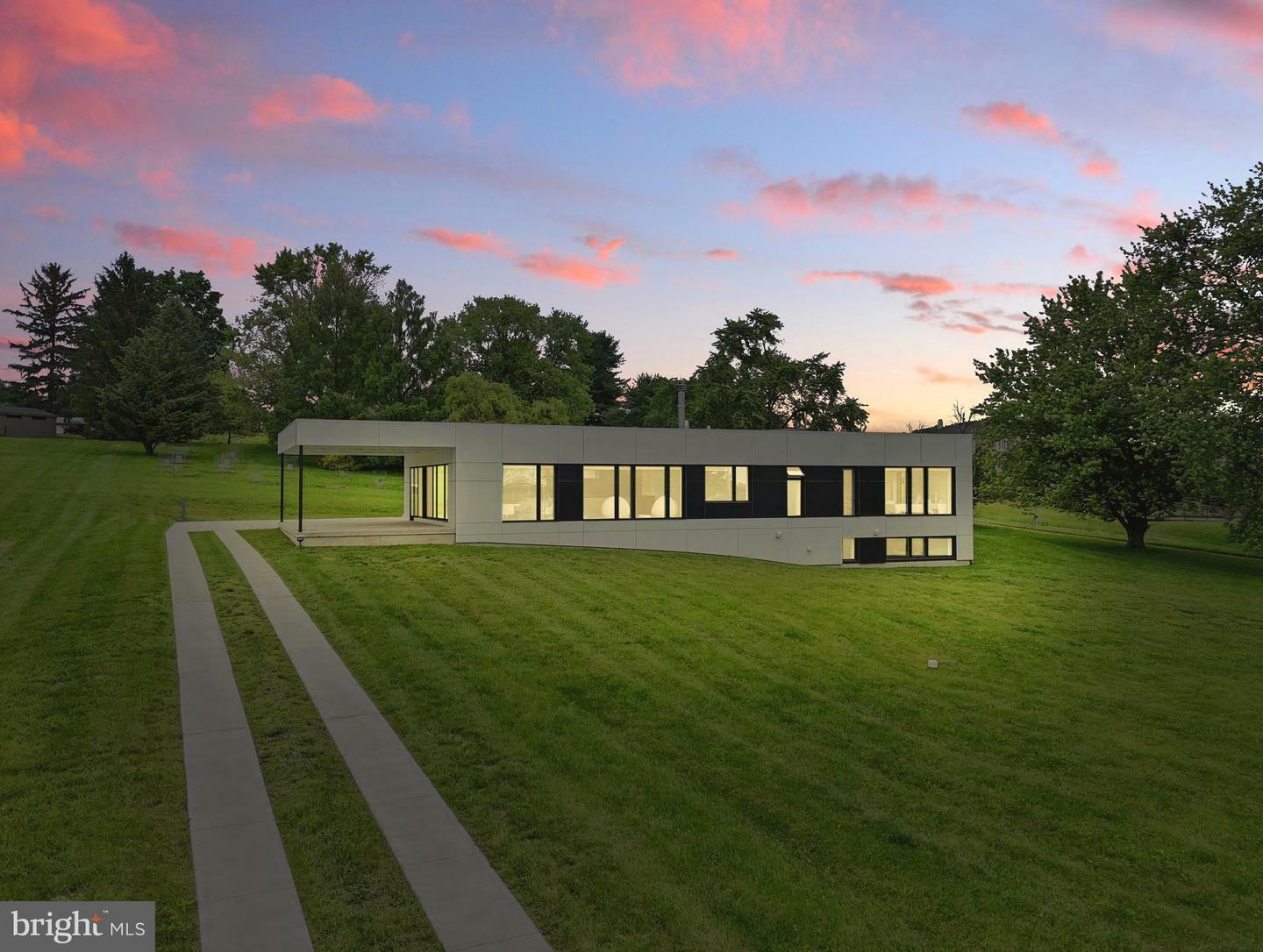 Property Photo: 317 Clearview Avenue PA 18064