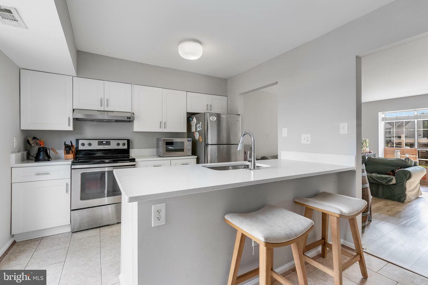 Property Photo: 196 Saint Johns Square VA 20164