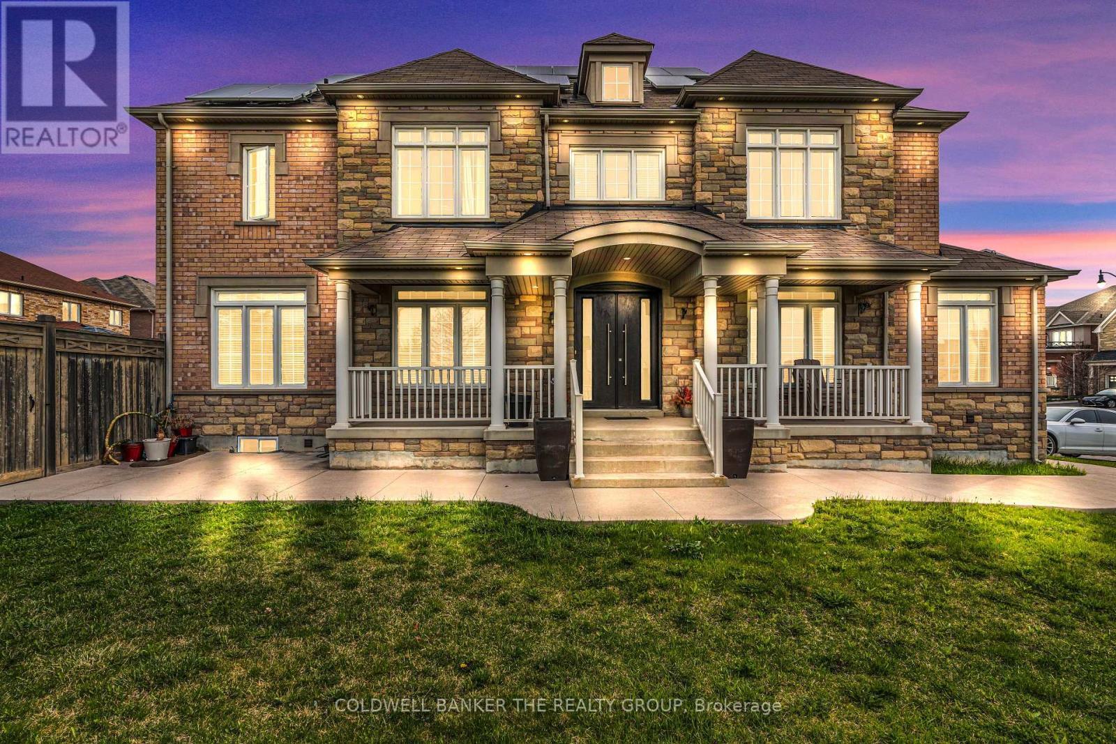 Property Photo: 192 Castle Oaks Cross ON L6P 3X2