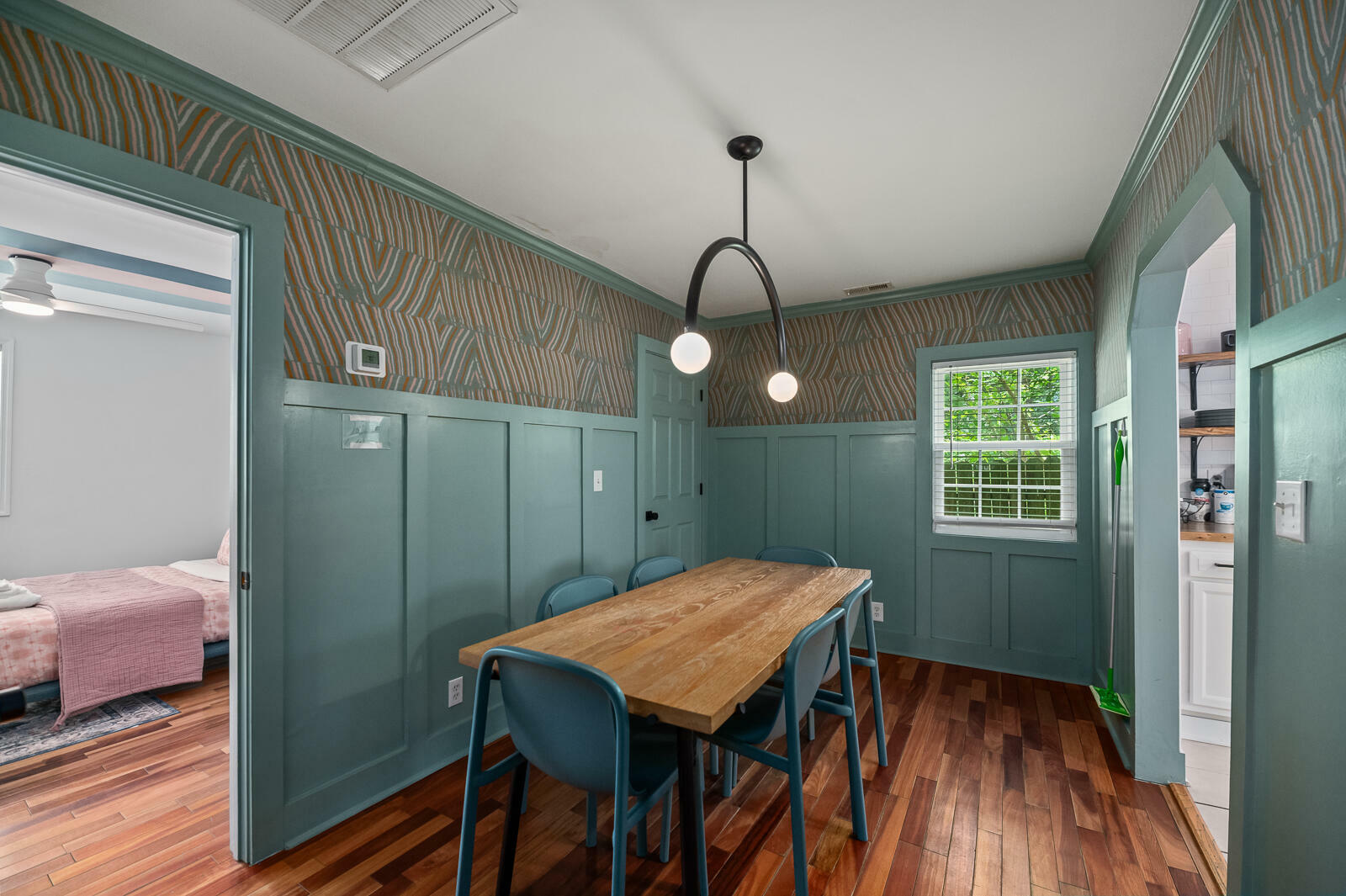 Property Photo: 1940 Orangeburg Street SC 29405