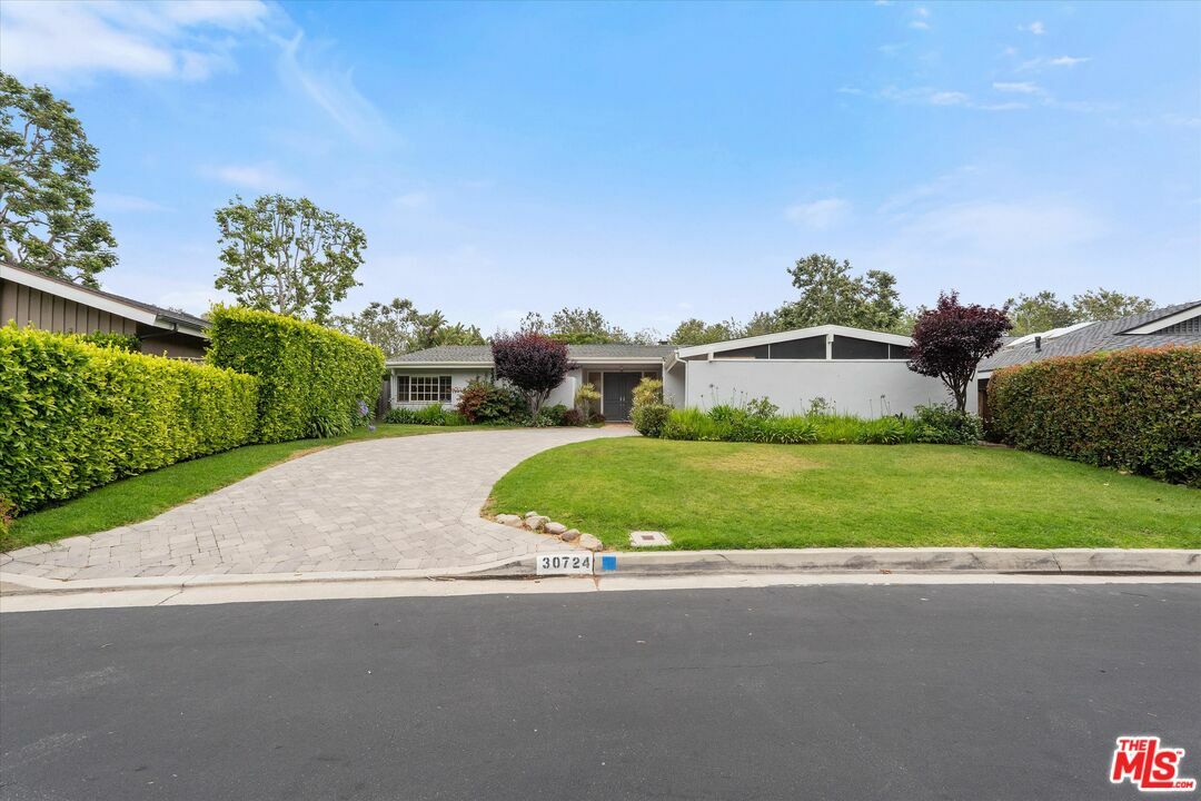 Property Photo: 30724 Manzano Dr CA 90265