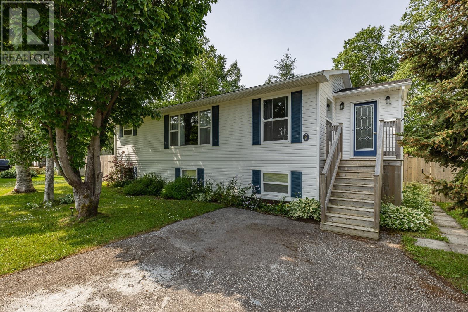 6 Dawe Place  Pasadena NL A0L 1K0 photo