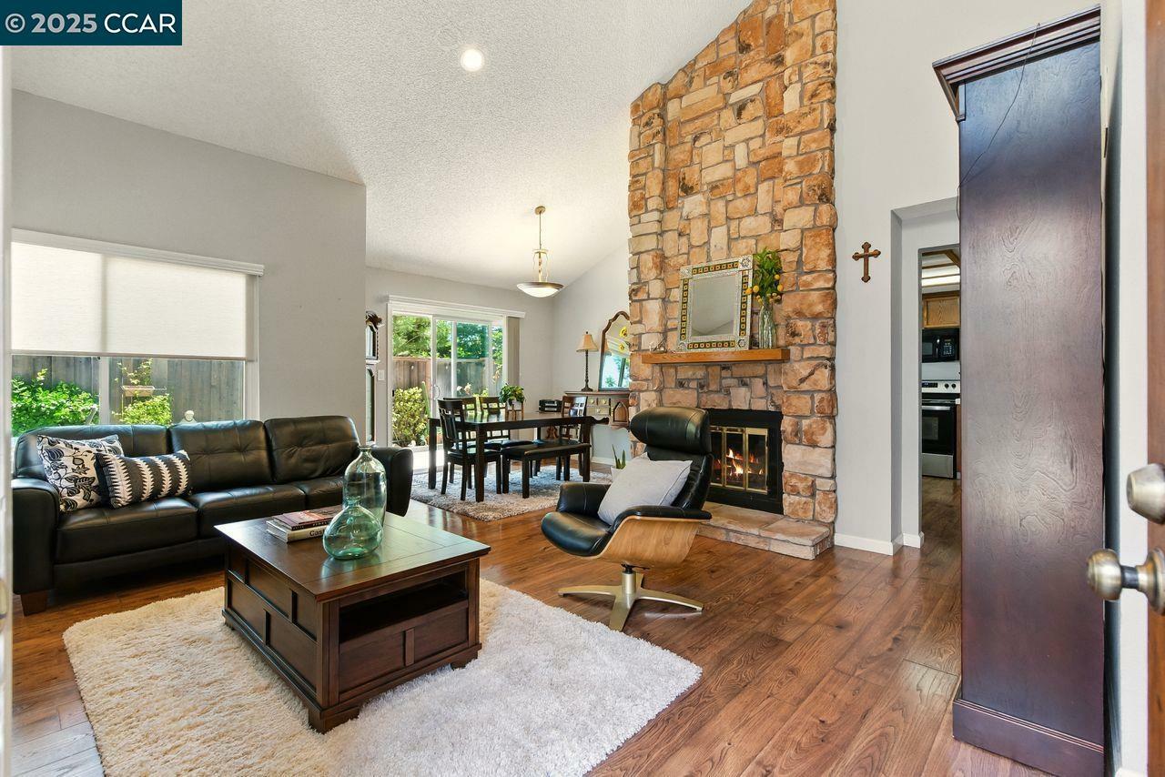 Property Photo: 317 Lake Dale Court CA 94553