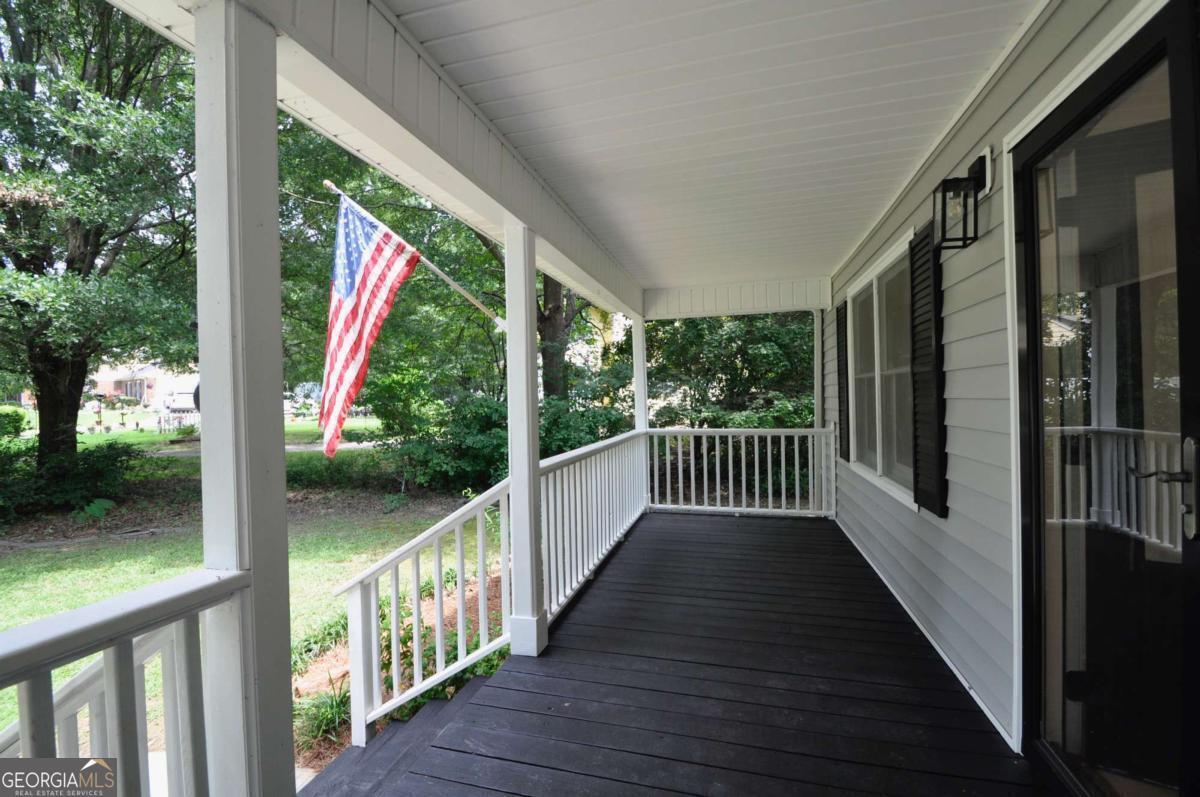 Property Photo: 145 Friendship Place GA 30683