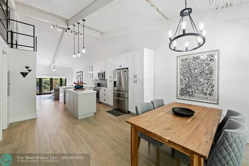 Property Photo: 13621 SW 101st Ln FL 33186