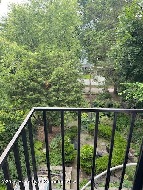 Property Photo: 825 827 Quincy Avenue 825-827 PA 18510