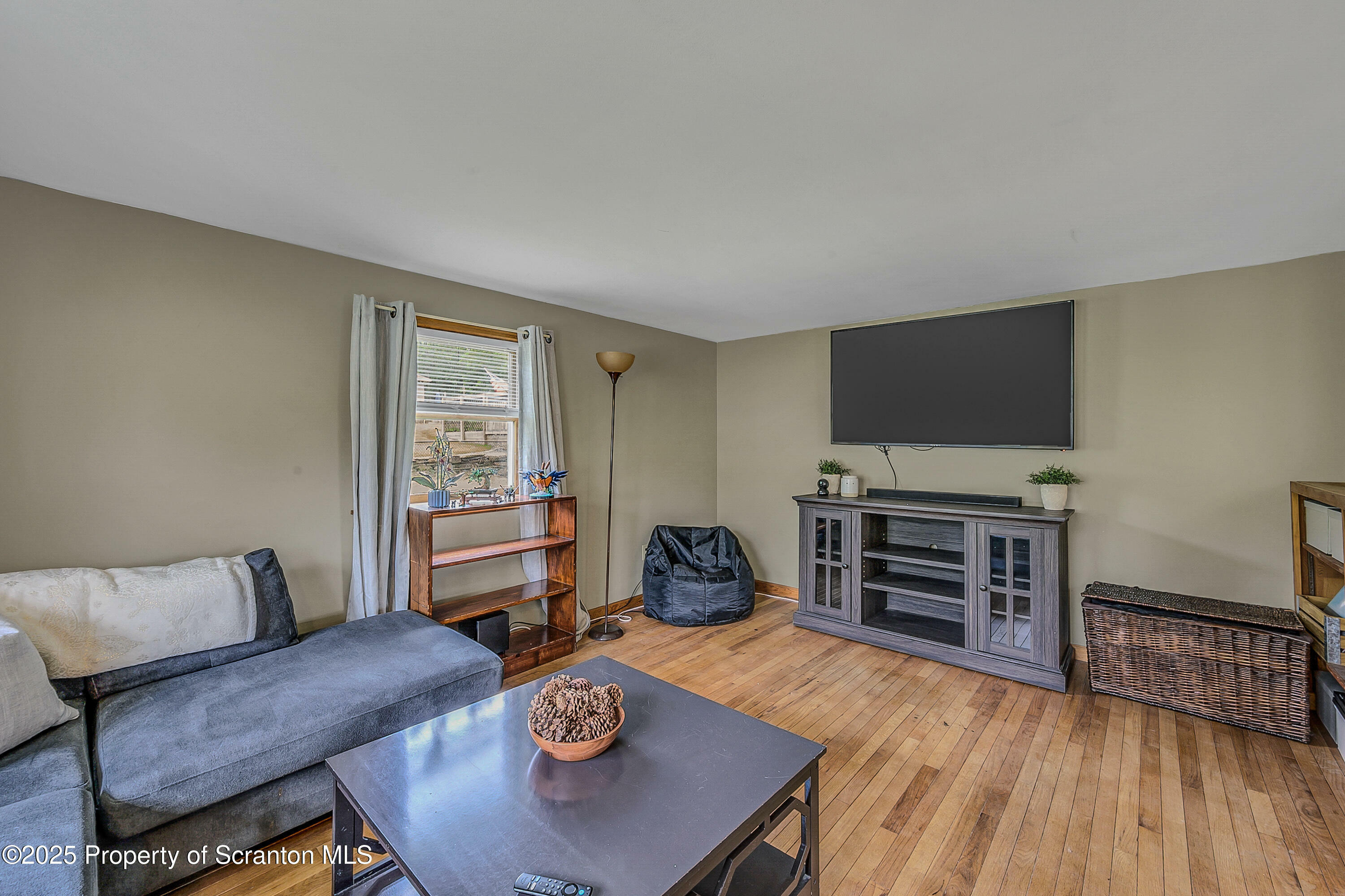 Property Photo: 1009 Newton Road PA 18411