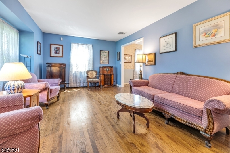 Property Photo: 119 Buckingham Dr NJ 07446
