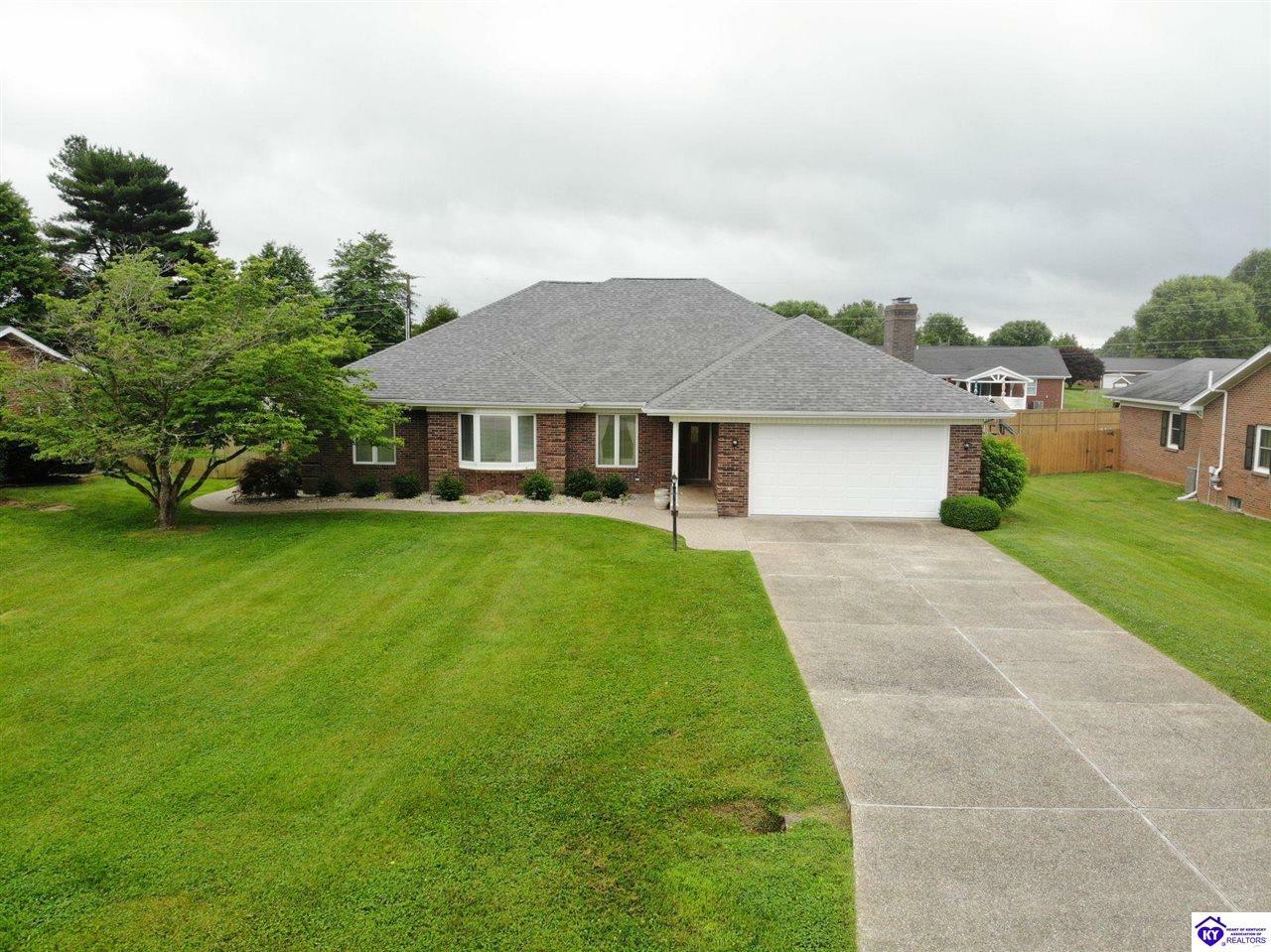 Property Photo: 81 Farmington Drive KY 42748
