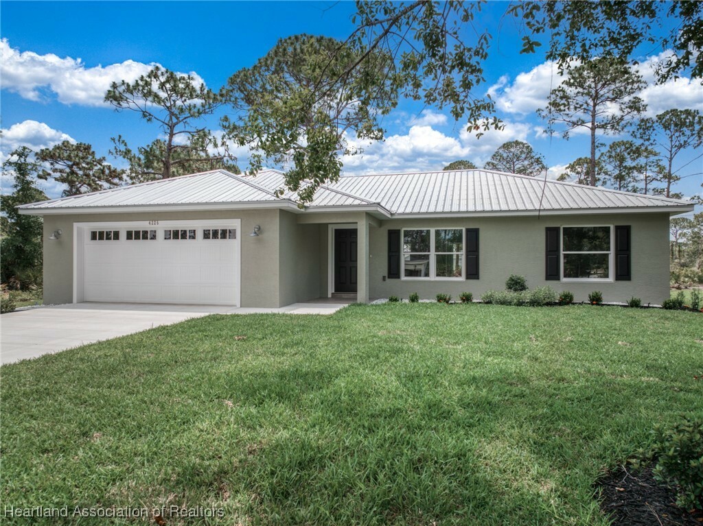 Property Photo:  4225 Cooper Drive  FL 33872 
