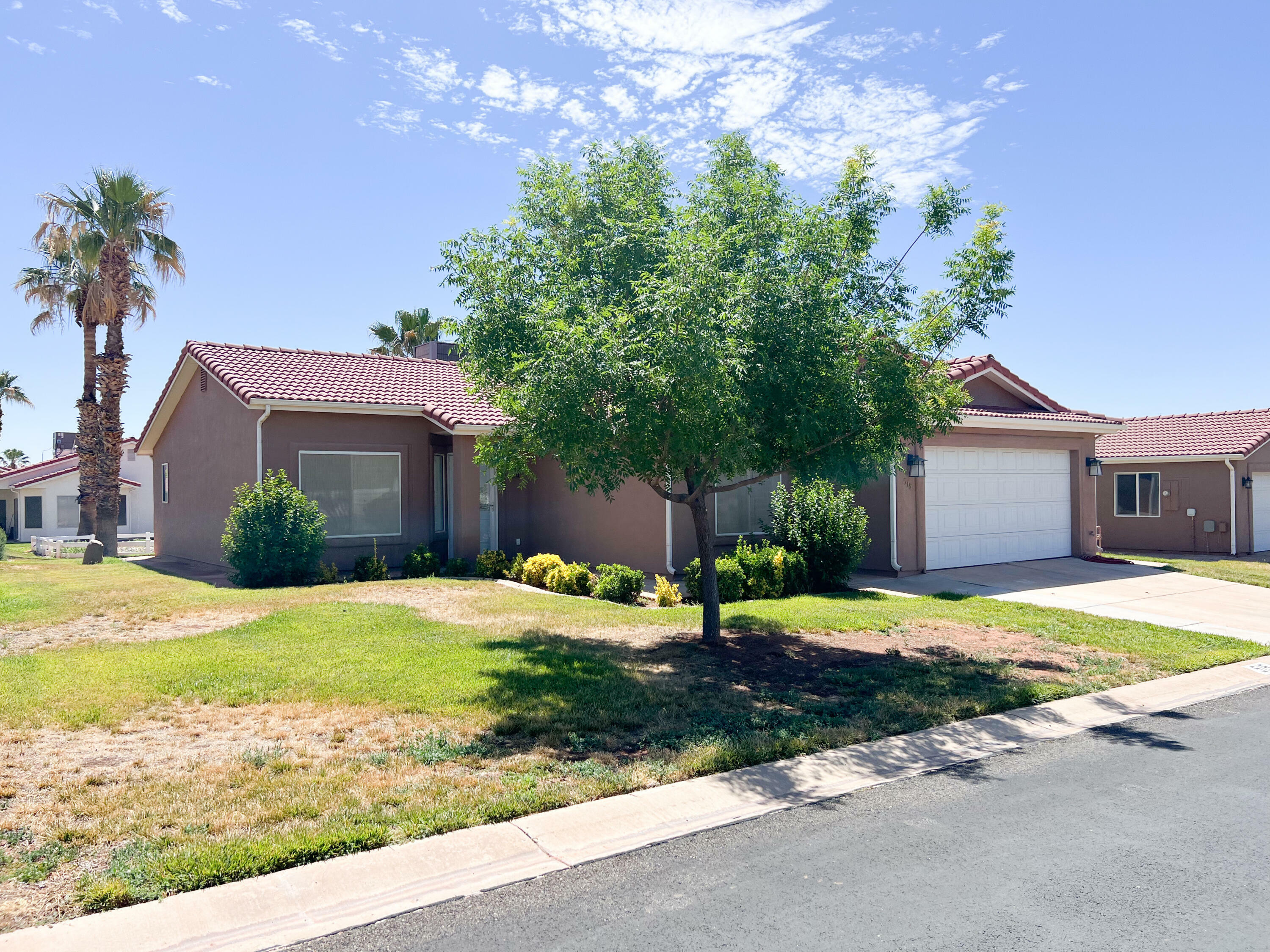 Property Photo:  515 S Siesta Dr  UT 84738 