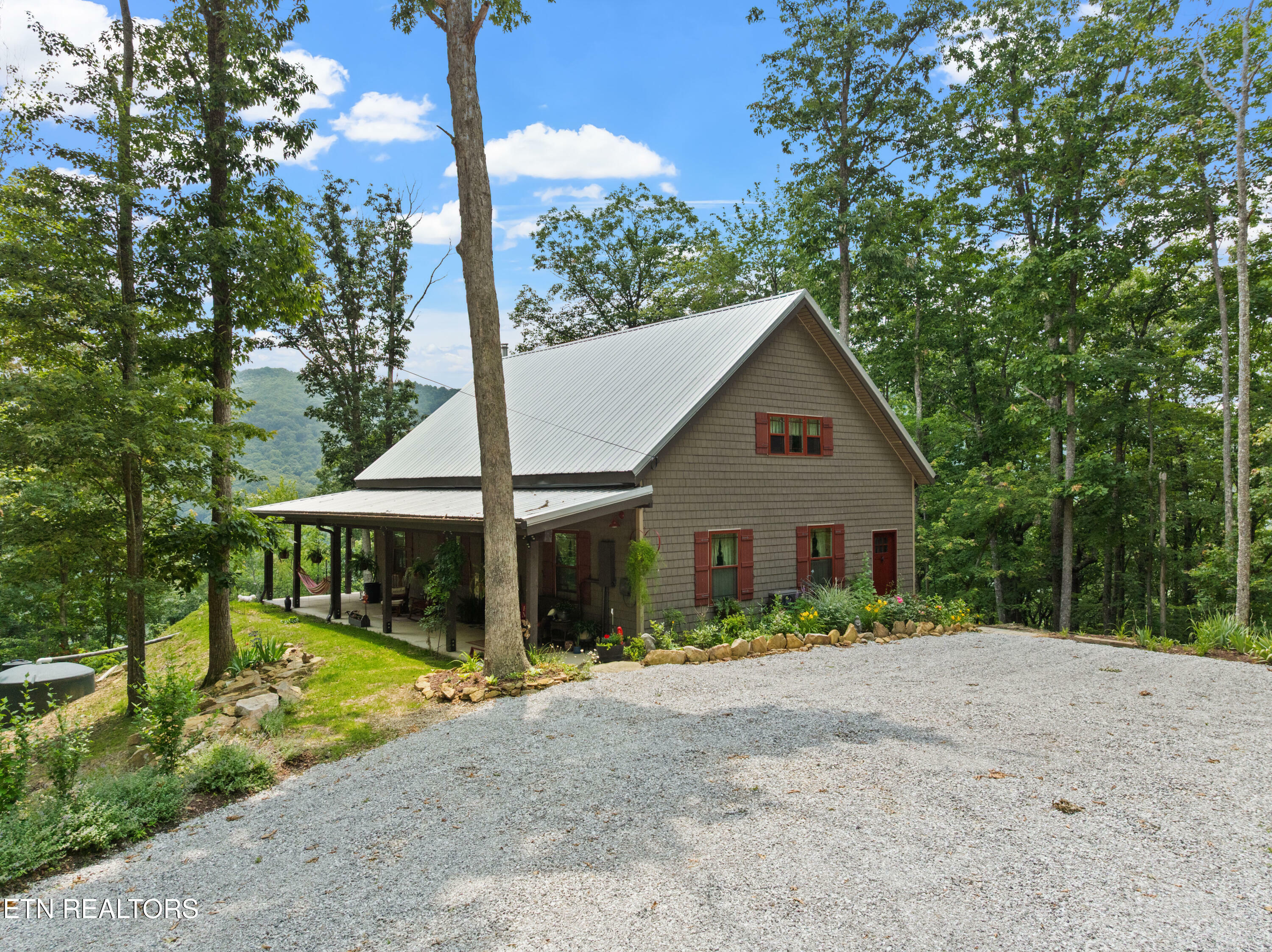 Property Photo: 187 Persimmon Lane TN 37847