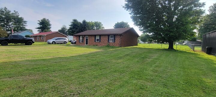 Property Photo:  63 Mayme Lane  KY 40484 