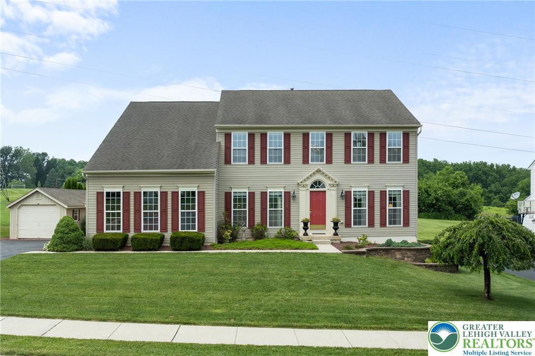 Property Photo:  123 Clover Hollow Road  PA 18045 