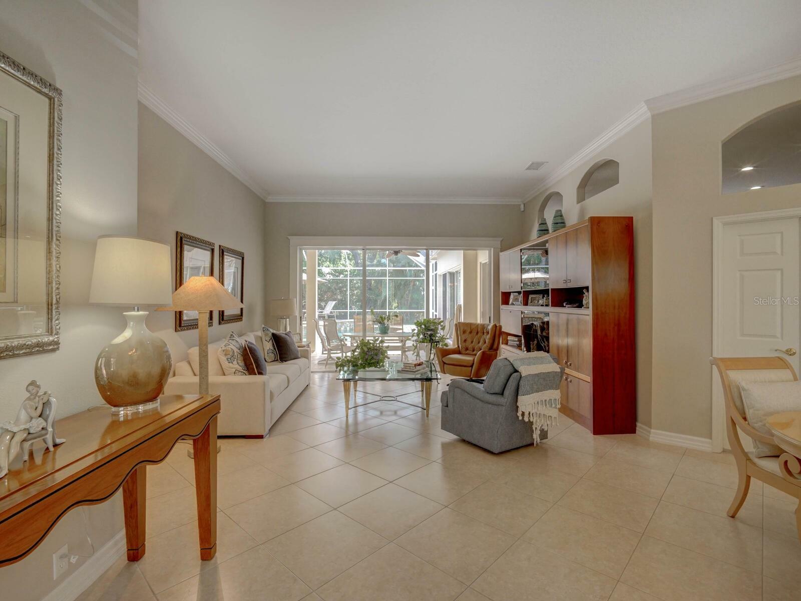 Property Photo: 4335 Clairidge Way FL 34685