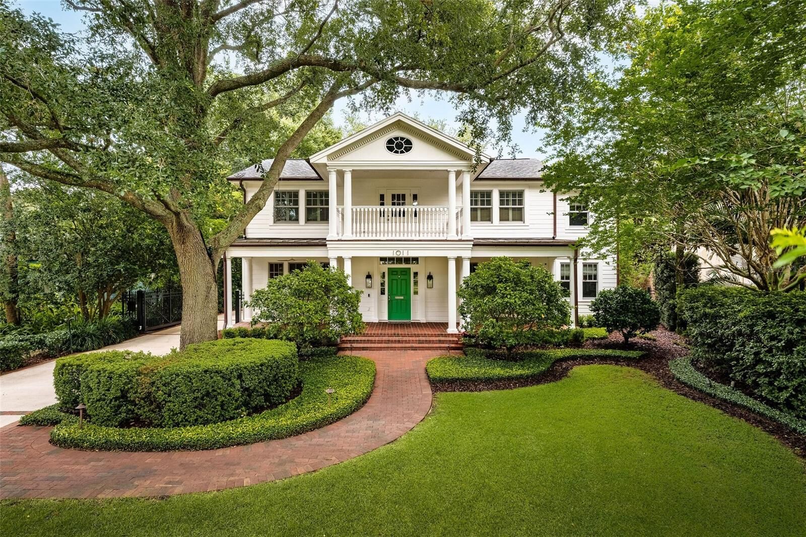 Property Photo:  1011 Lake Davis Drive  FL 32806 