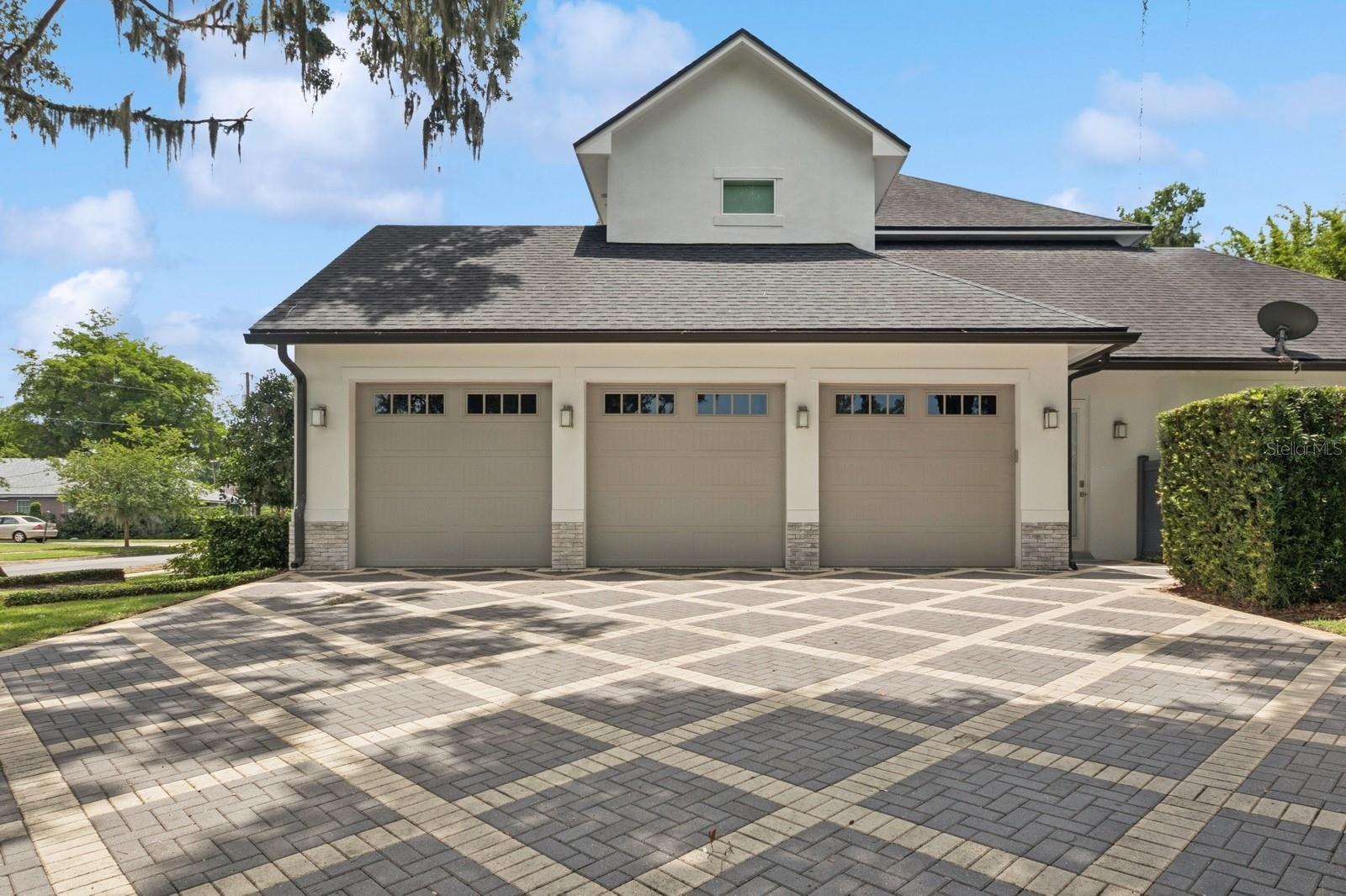 Property Photo: 1761 Legion Drive FL 32789