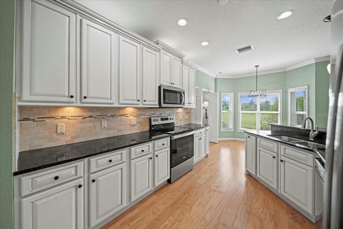 Property Photo: 4254 Berwick Drive FL 33859