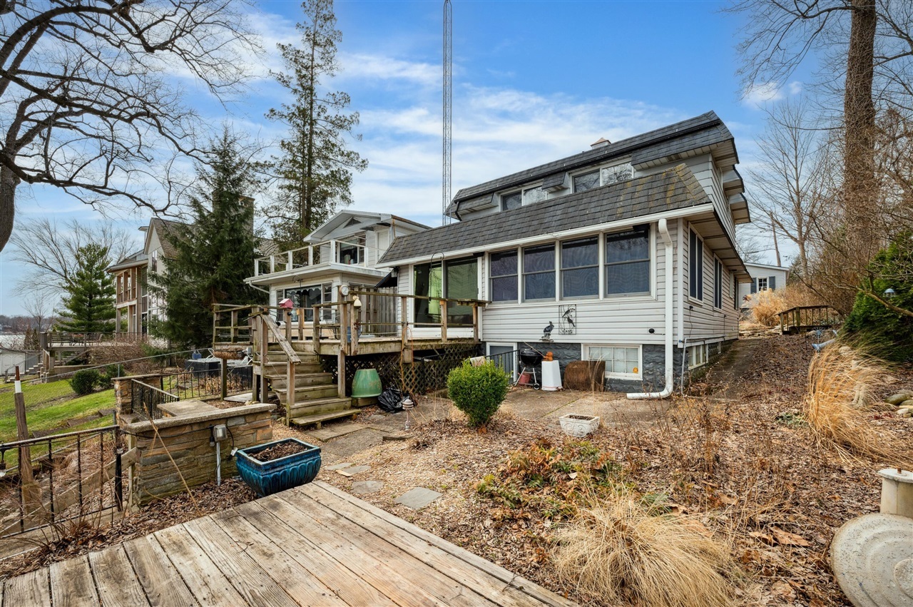 Property Photo:  5505 Lakewood Drive  MI 49038 