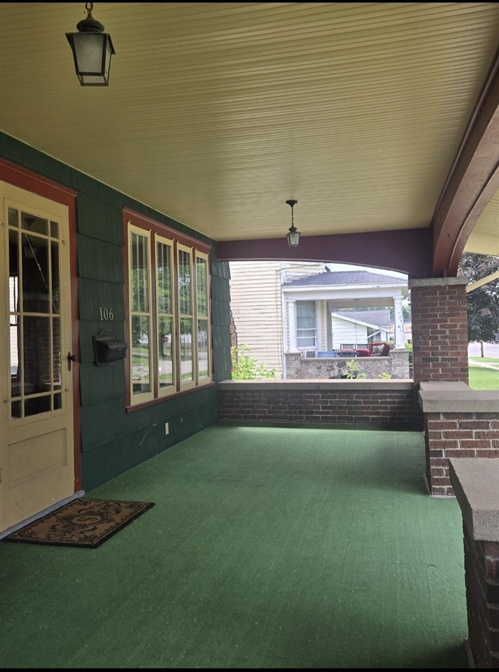 Property Photo: 106 E Mechanic Street MI 48097