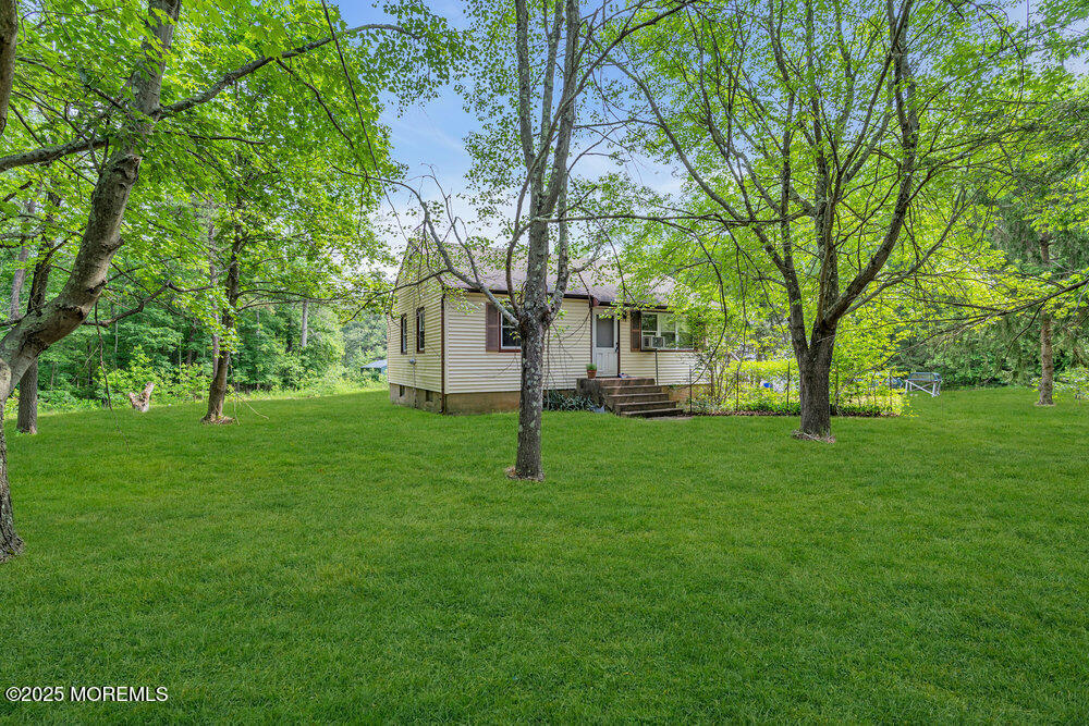 Property Photo:  211 E Greystone Road  NJ 08857 