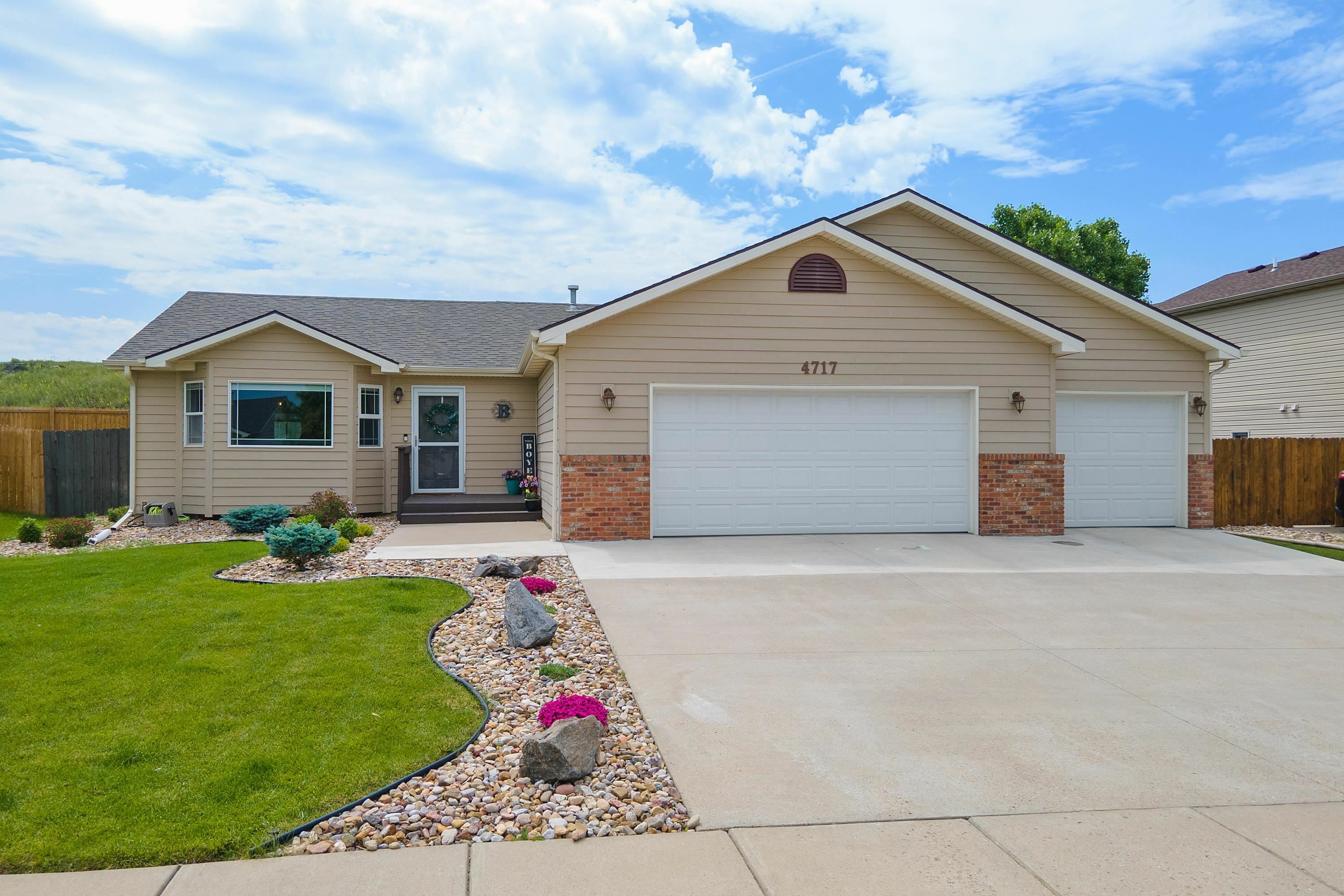 4717 South Pointe Drive  Rapid City SD 57701 photo