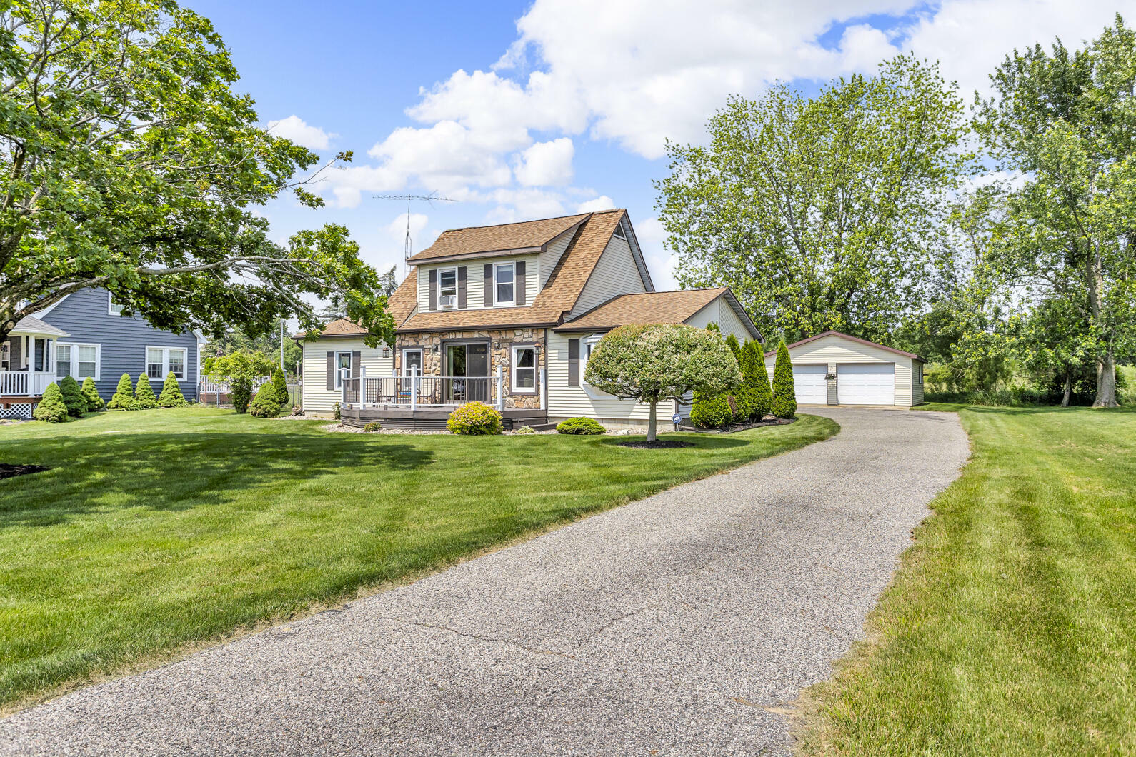 Property Photo: 8856 Kingsley Drive MI 49265