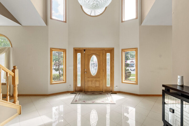 Property Photo: 1580 Webster Lane IL 60018