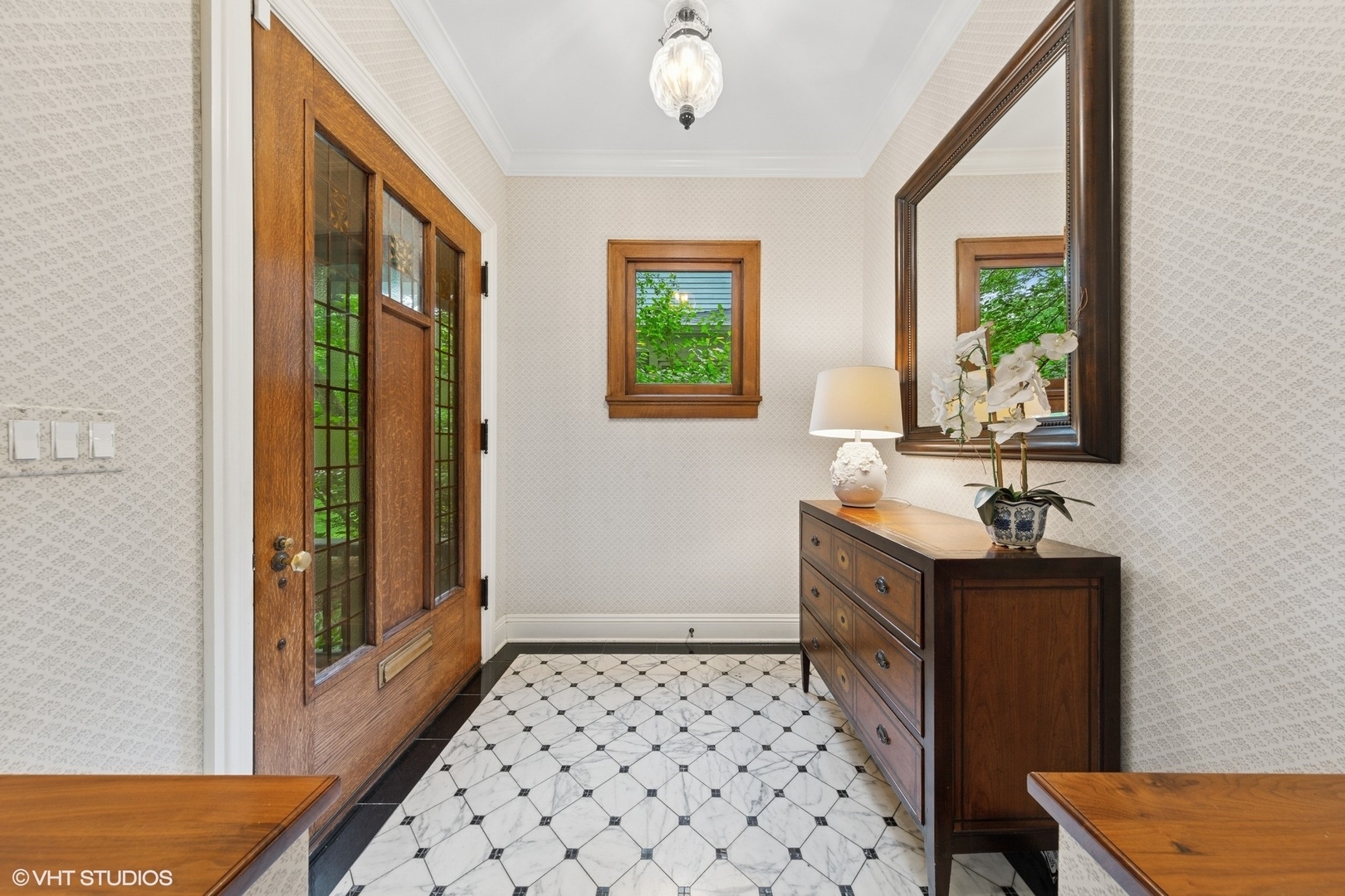Property Photo: 1419 Judson Avenue IL 60201