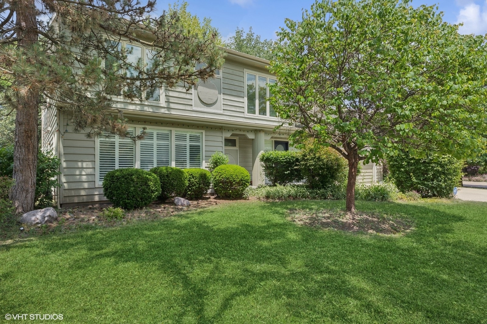 1430 Country Lane  Deerfield IL 60015 photo