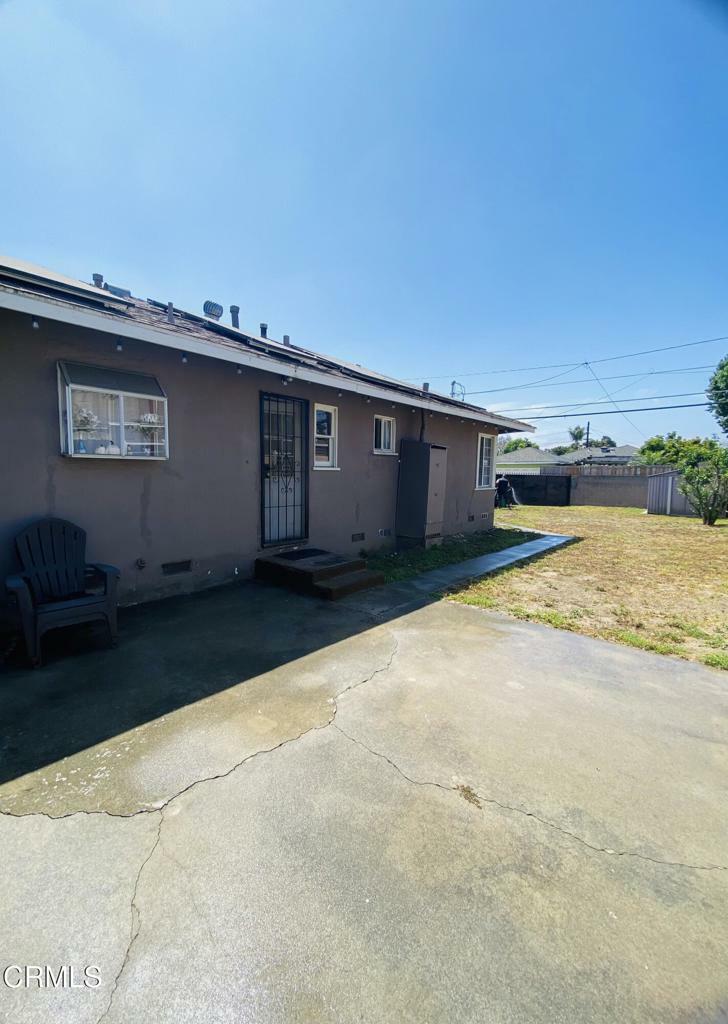 Property Photo: 272 E 69th Street CA 90805