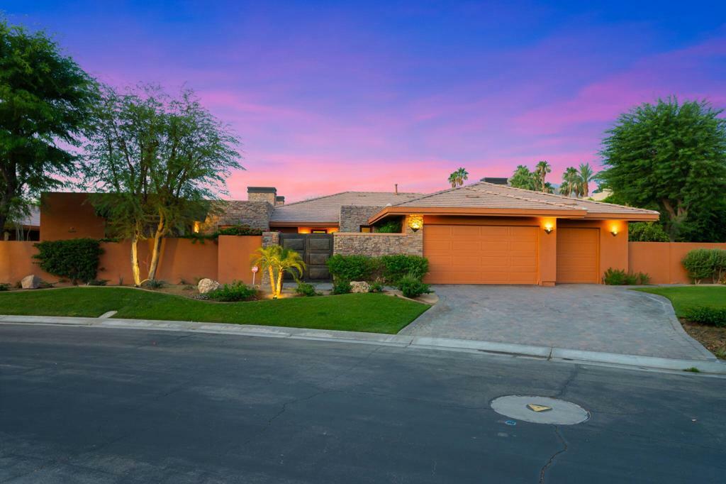Property Photo: 79665 Via Sin Cuidado CA 92253