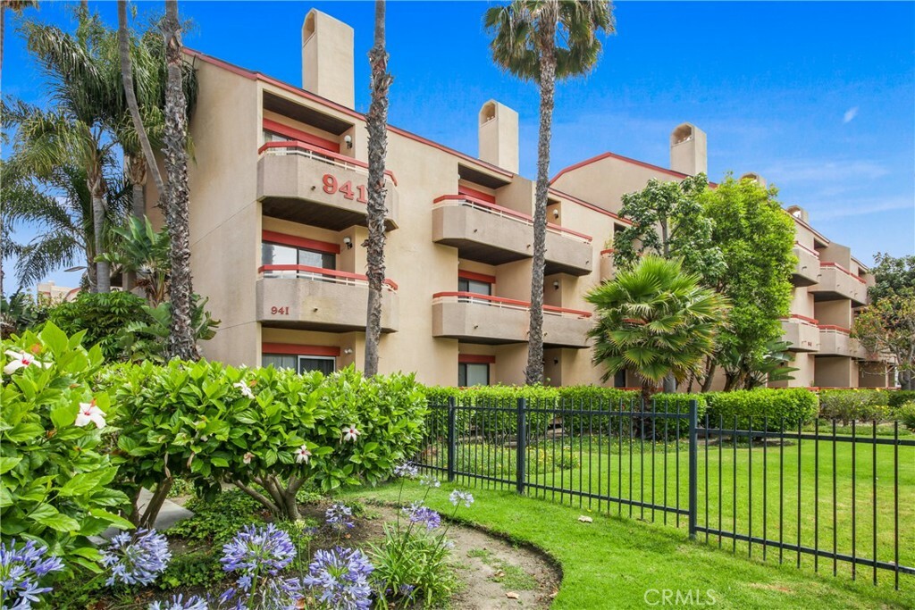 Property Photo: 941 W Carson Street 210 CA 90502