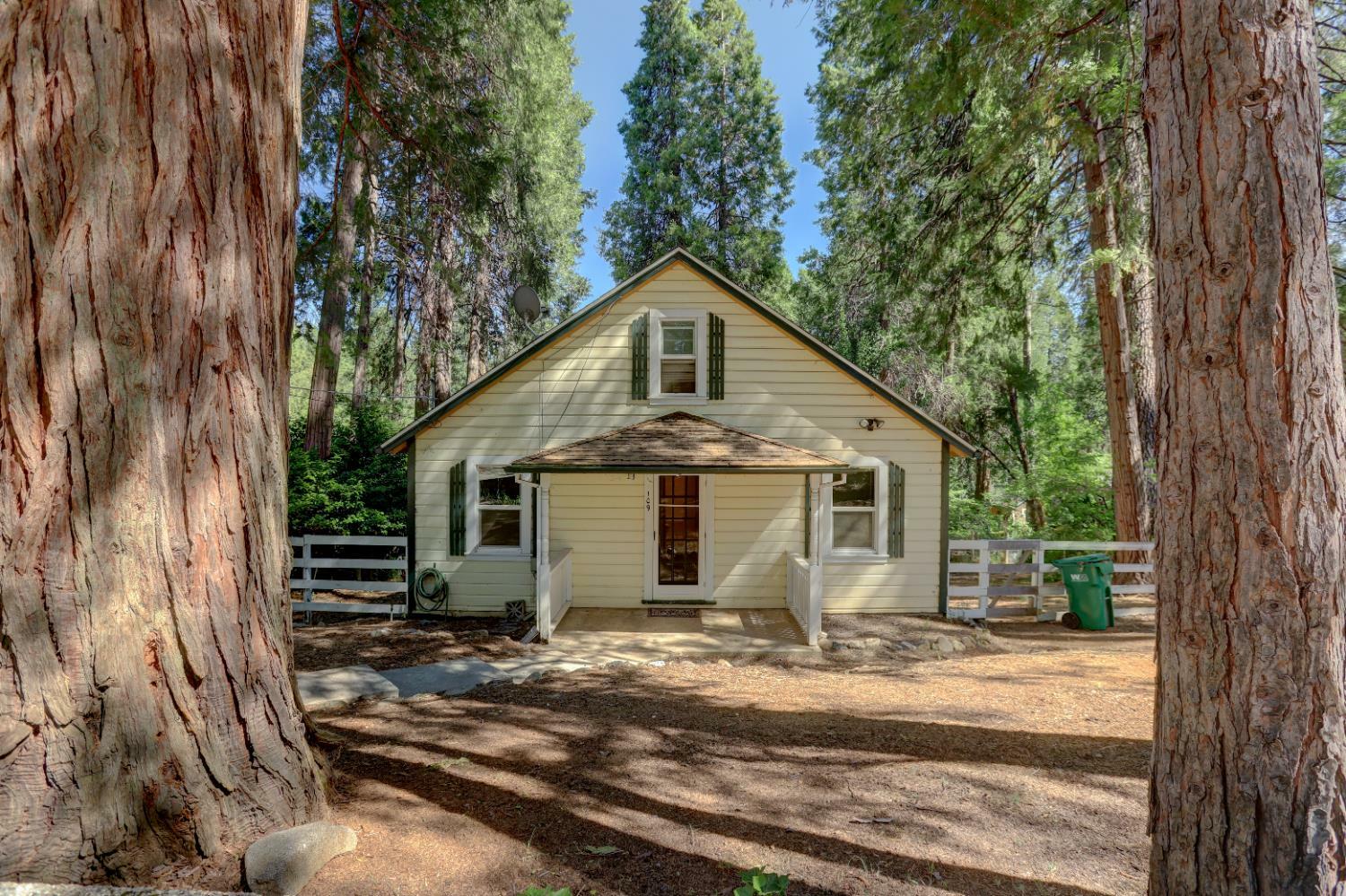 Property Photo: 109 Martin Street CA 95959