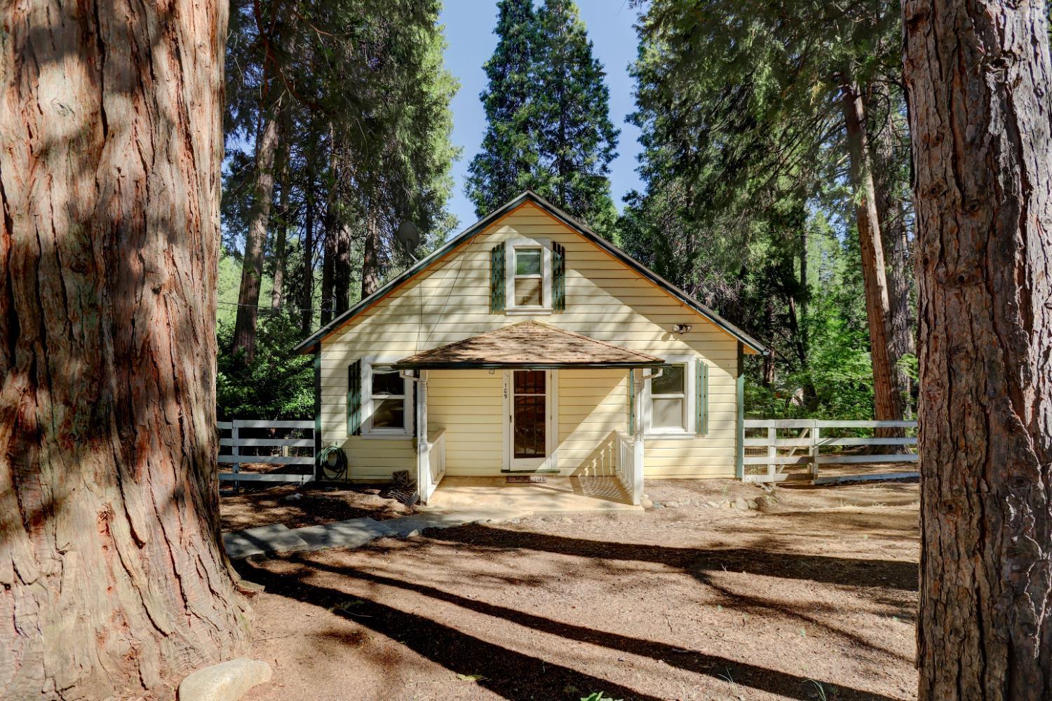 Property Photo: 109 Martin Street CA 95959