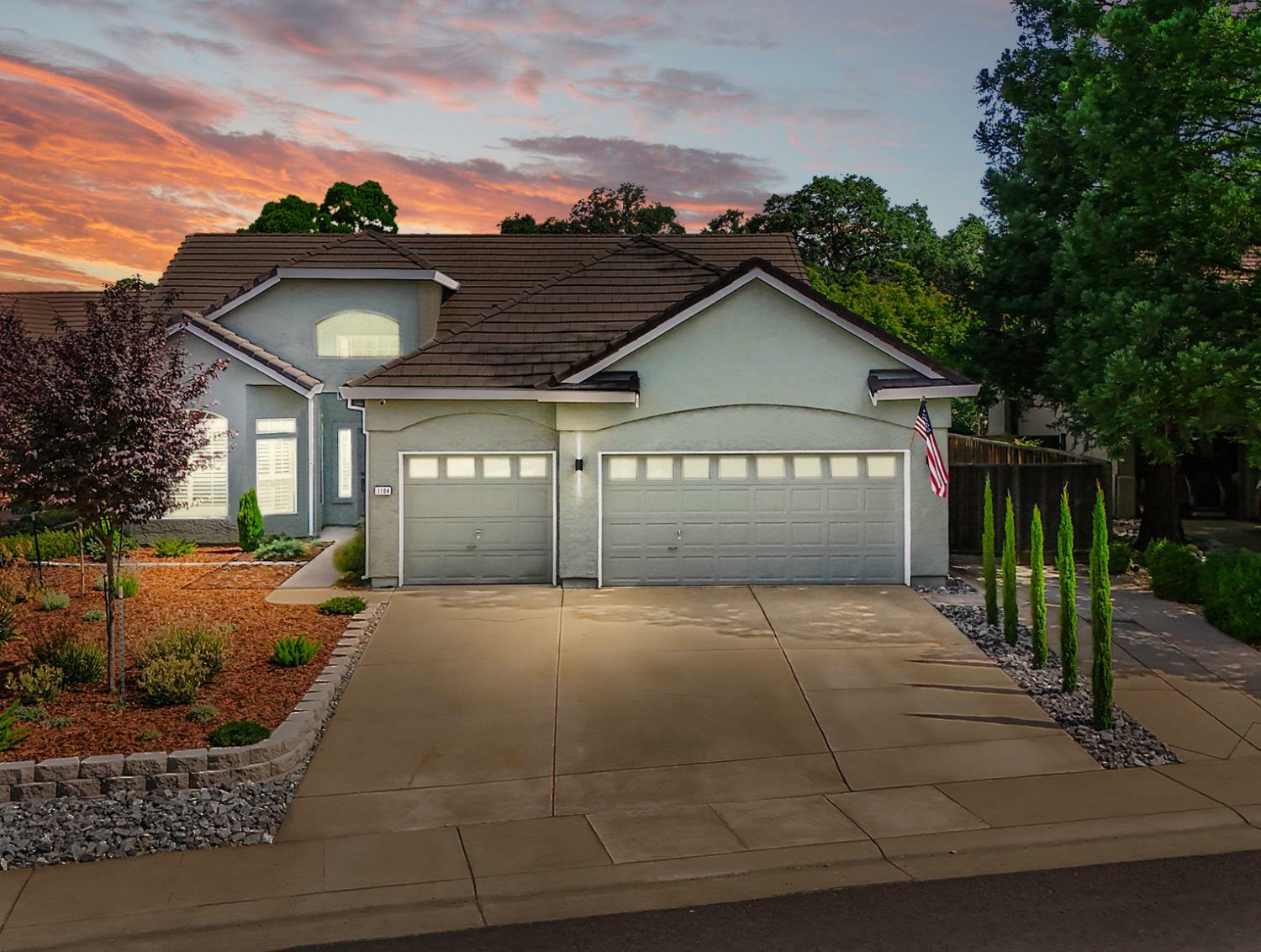 1184 S Bluff Drive  Roseville CA 95678 photo