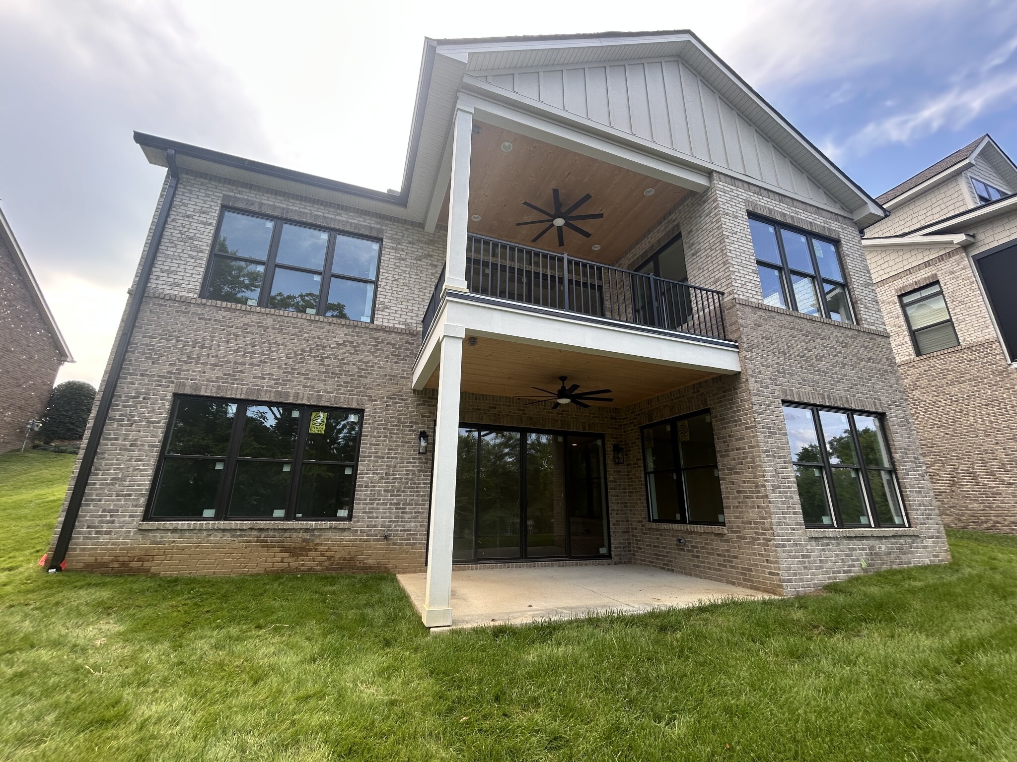 Property Photo: 1370 Reynard Dr TN 37066