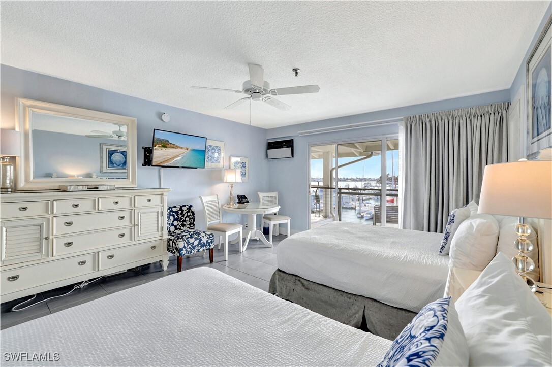 Property Photo: 900 Broad Avenue S 320 FL 34102