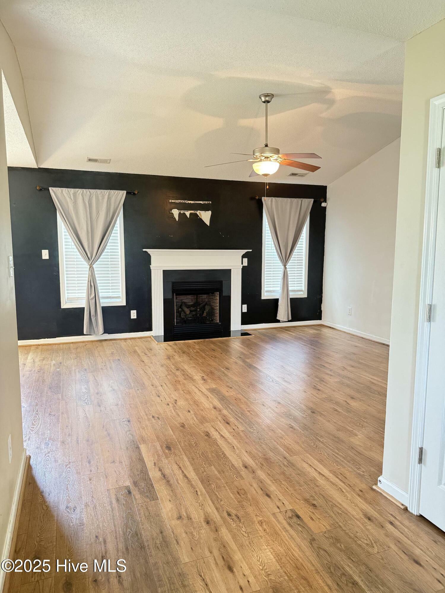 Property Photo: 102 Harmony Way NC 28574