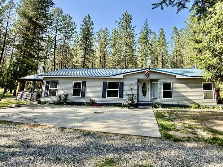 Property Photo: 1874 Brooks Rd WA 99126