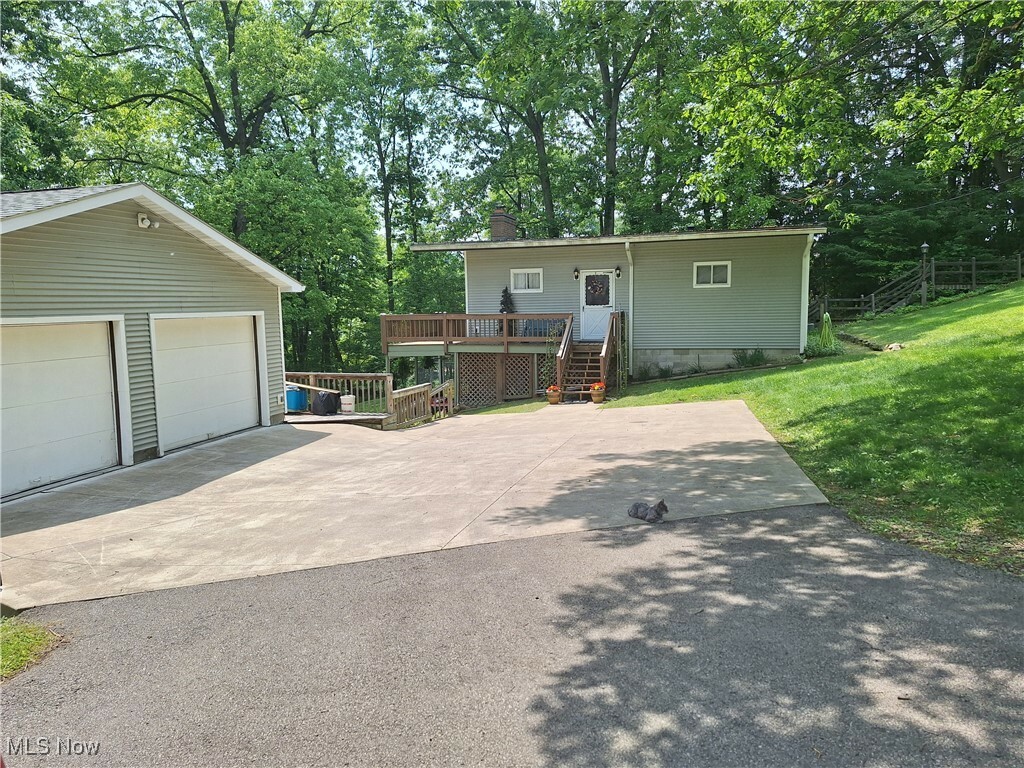 Property Photo:  47033 Tomahawk Drive  OH 44441 