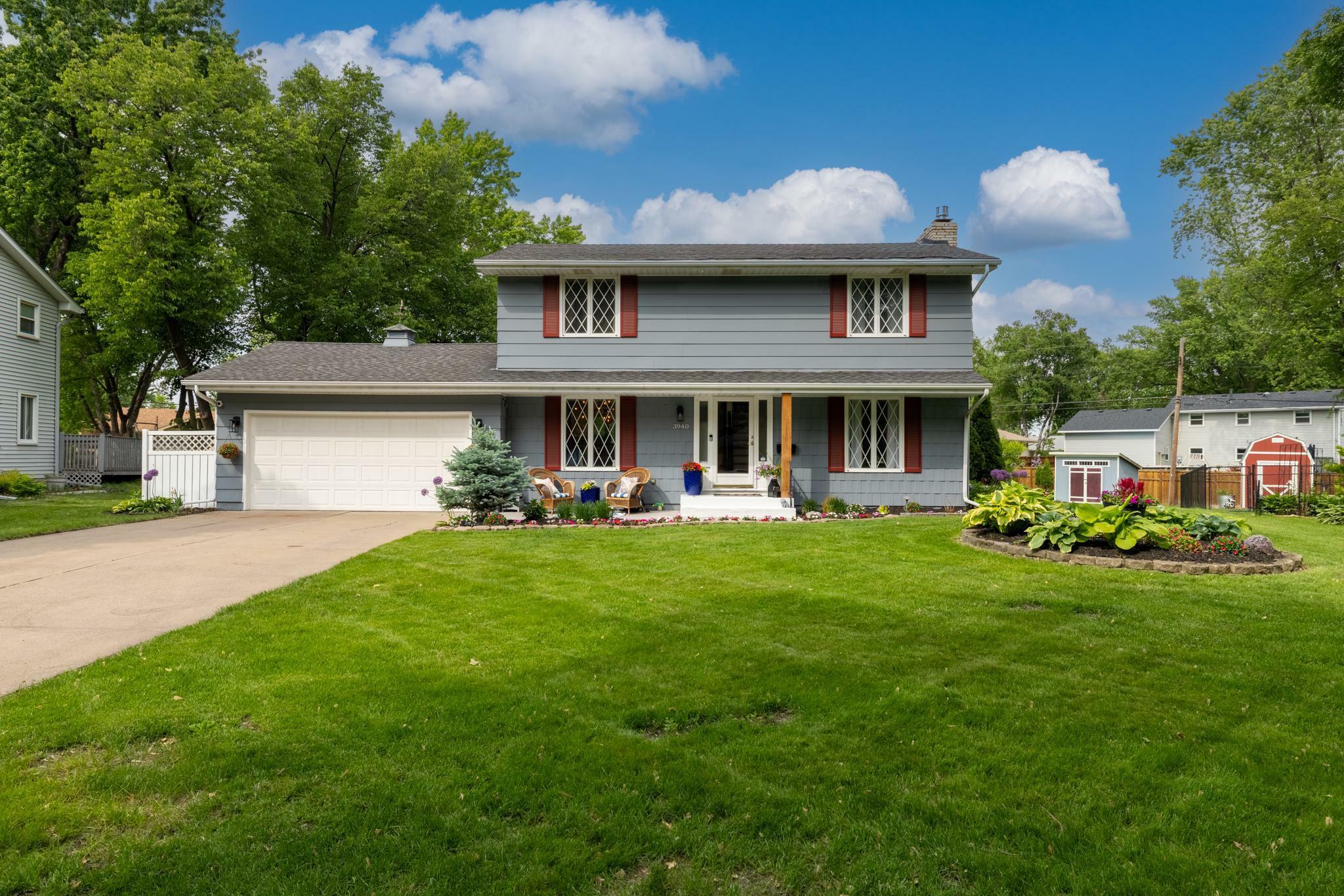 Property Photo: 3940 Virginia Avenue N MN 55427