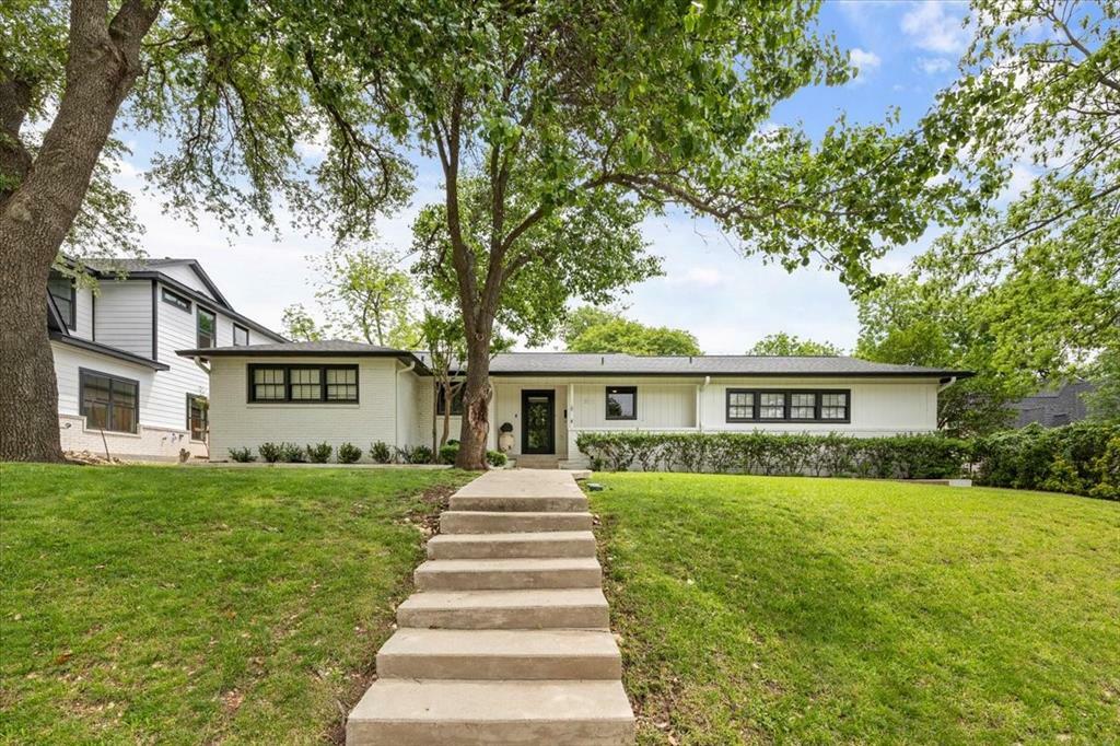 Property Photo:  3121 Benbrook Boulevard  TX 76109 