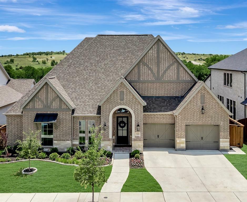 Property Photo: 13445 Meadow Cross Drive TX 76008